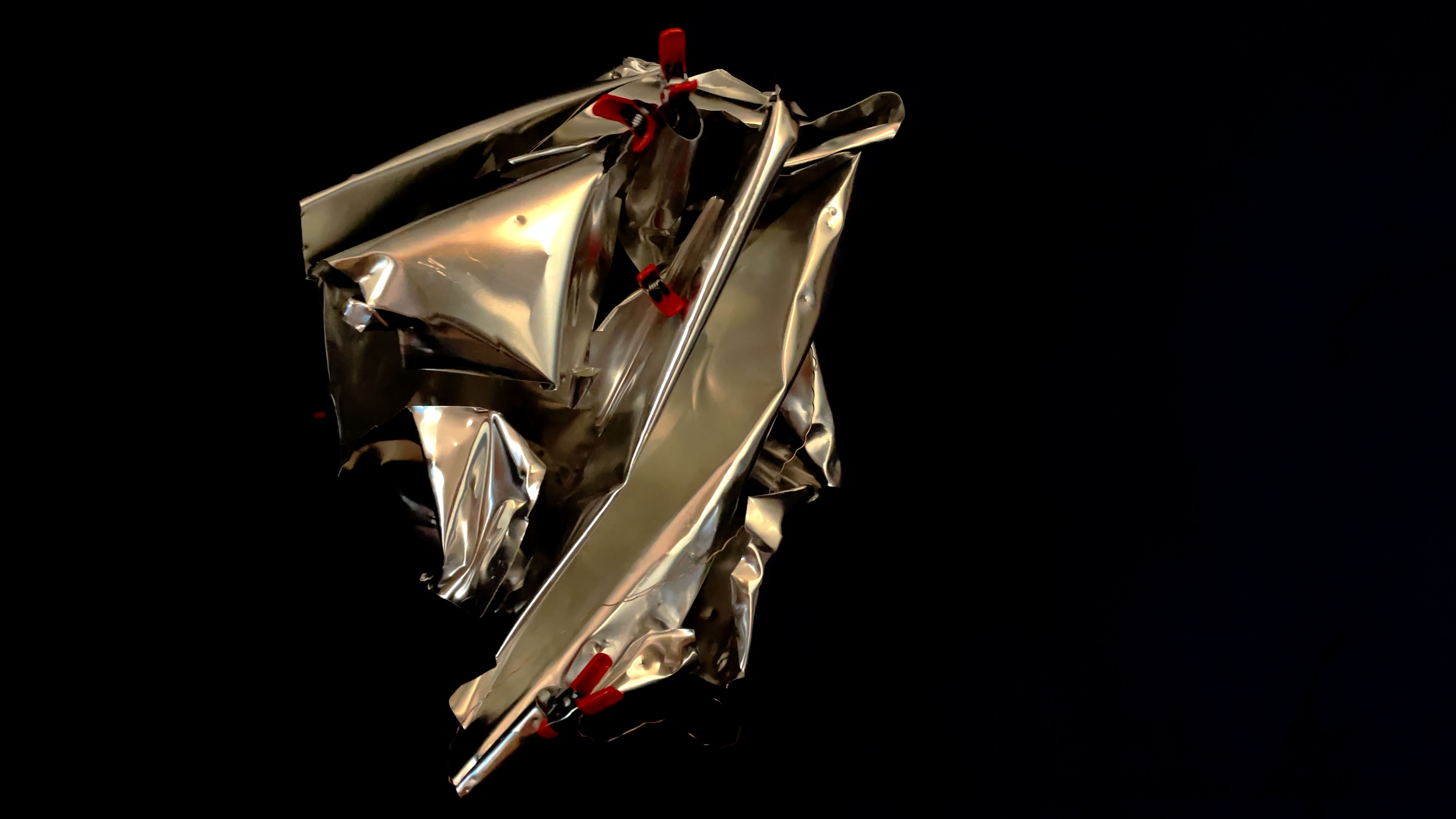 julie_ericsson_skulptur_fragment_of_space_debris 1