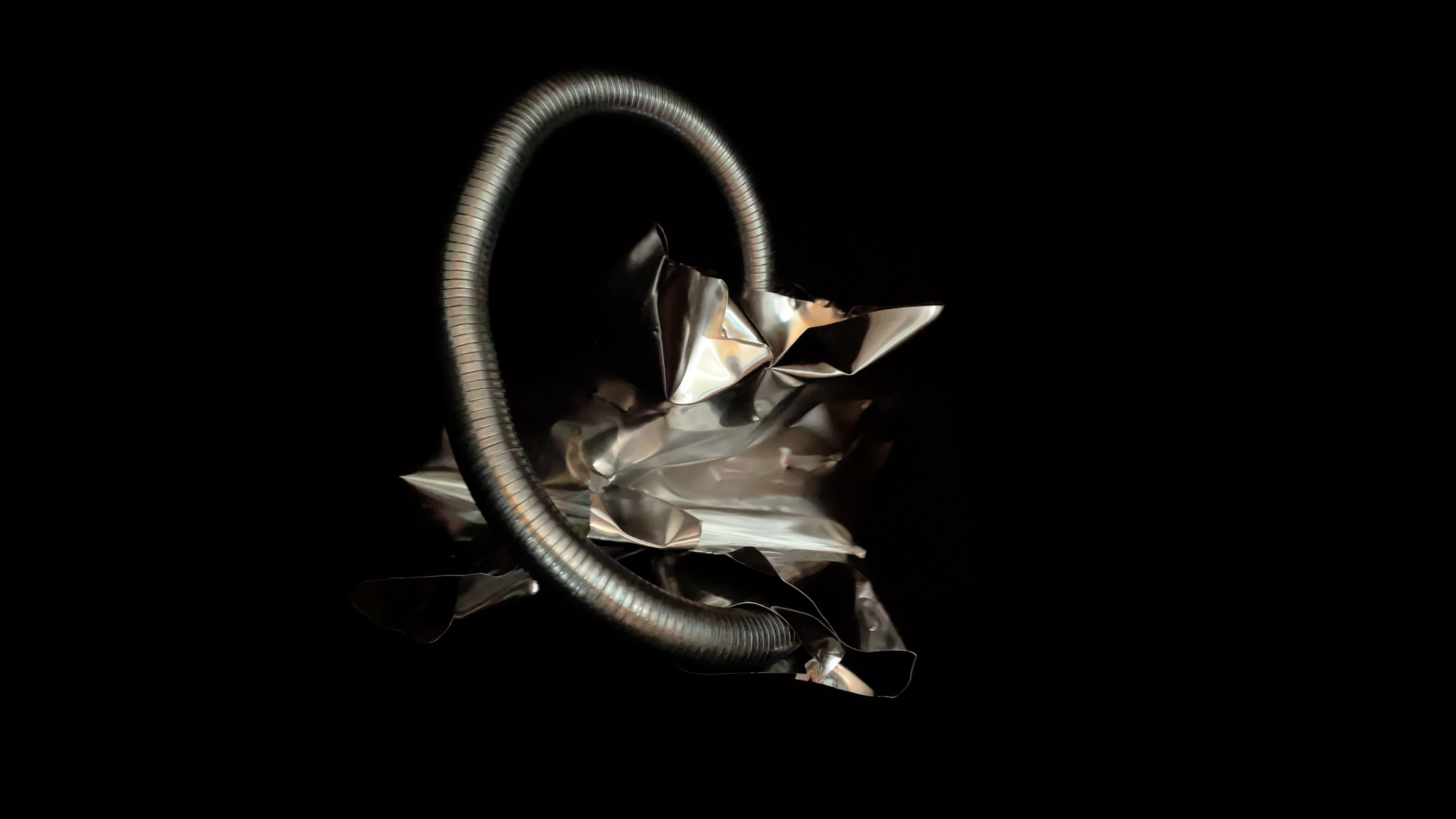 julie_ericsson_skulptur_fragment_of_space_debris 3
