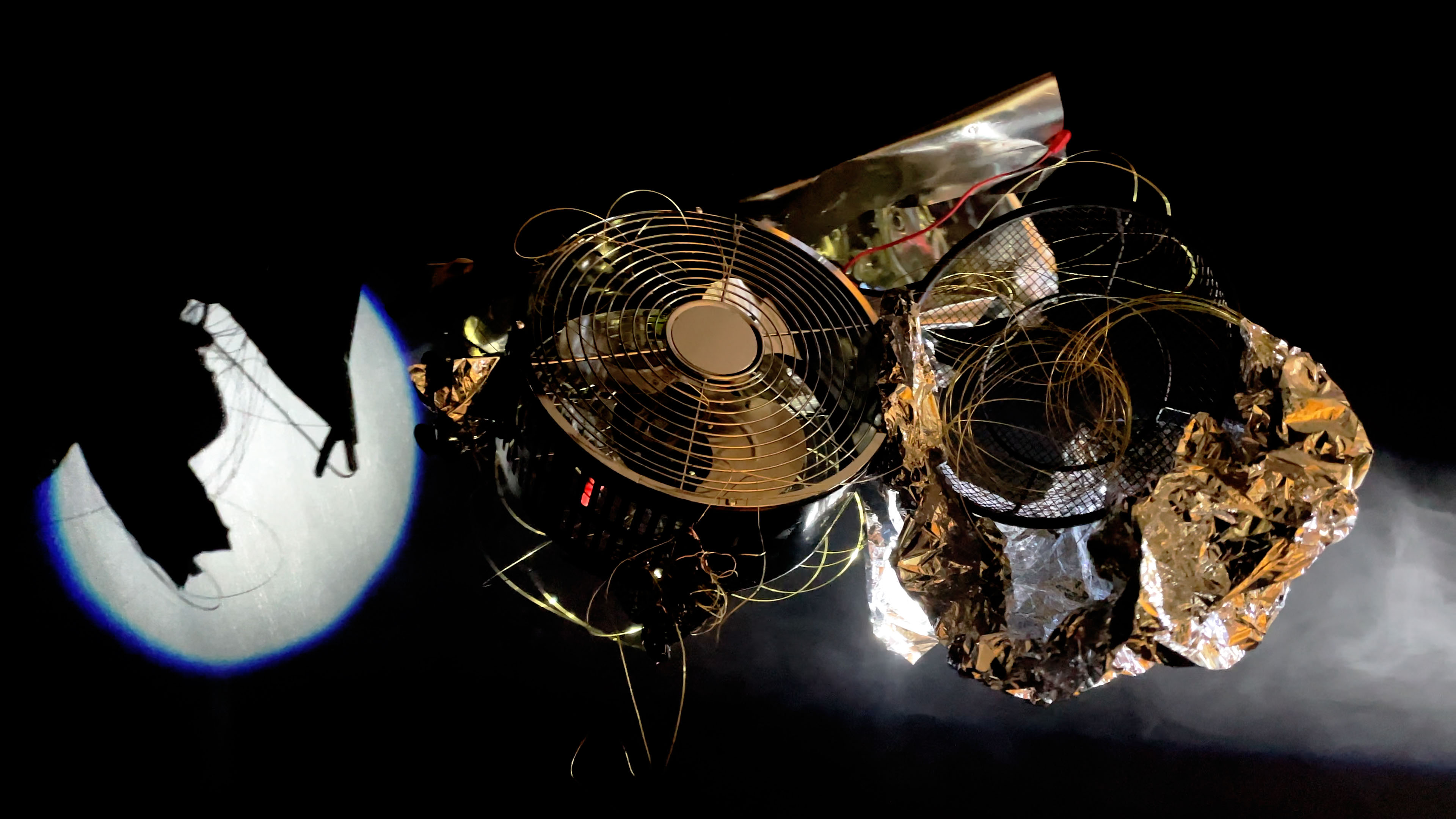 julie_ericsson_skulptur_fragment_of_space_debris 7